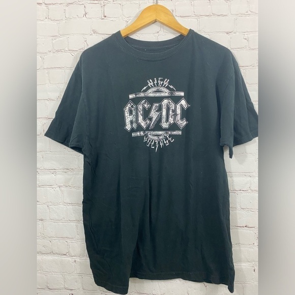 AC/DC Black Short Sleeve T-Shirt Size Large Rock Band Music Heavy Metal Classic - Picture 1 of 4